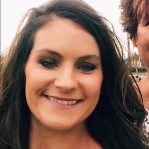 Meet your Posher, Jade